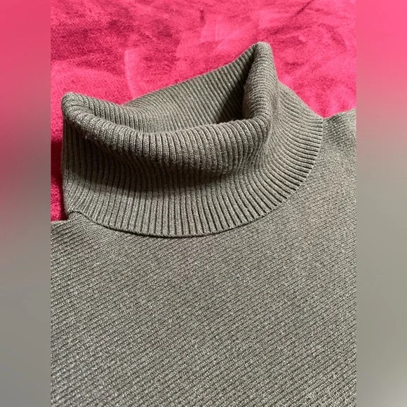 LILLUSORY Olive Green Oversized Pullover Sweater Turtleneck Tunic Dolman Size M - Picture 8 of 11